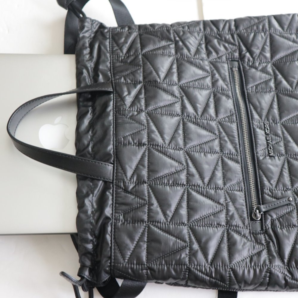 Michael Kors Winnie Drawstring Backpack Bag Black